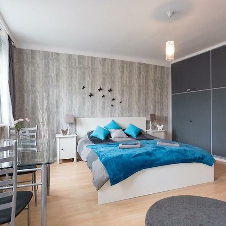 Cute Red Star Studio City Center Вена Экстерьер фото