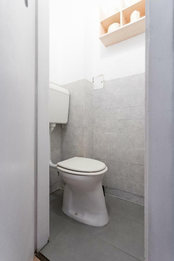 Cute Red Star Studio City Center Вена Экстерьер фото