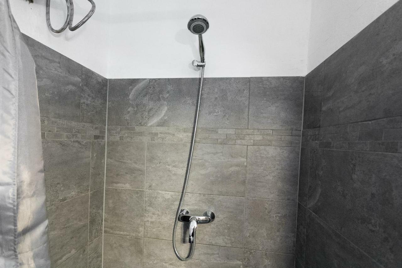 Cute Red Star Studio City Center Вена Экстерьер фото