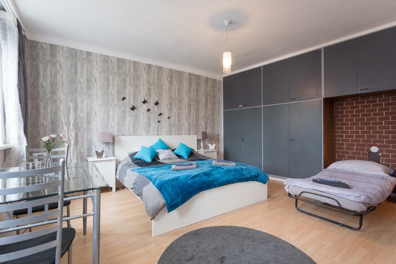 Cute Red Star Studio City Center Вена Экстерьер фото